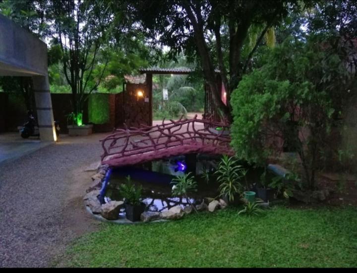 Induwara Safari Resort Удавалаве Екстериор снимка