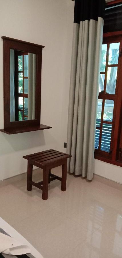 Induwara Safari Resort Удавалаве Екстериор снимка
