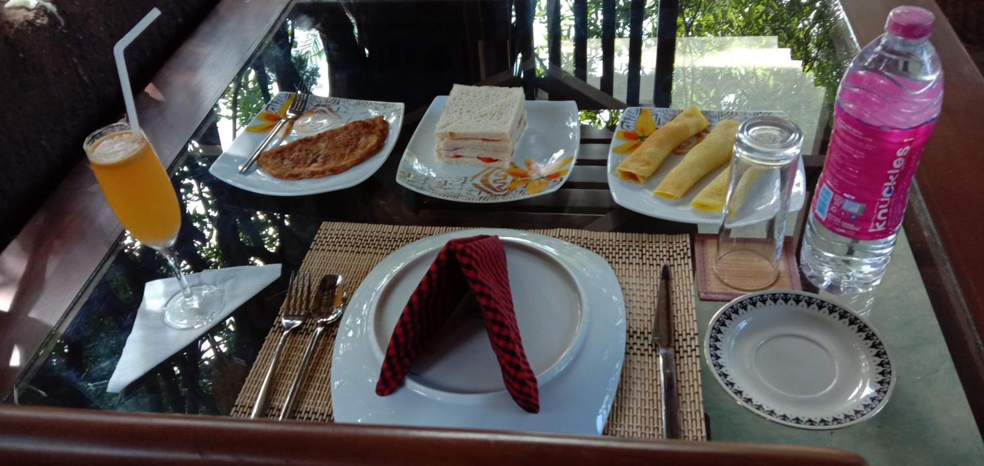 Induwara Safari Resort Удавалаве Екстериор снимка