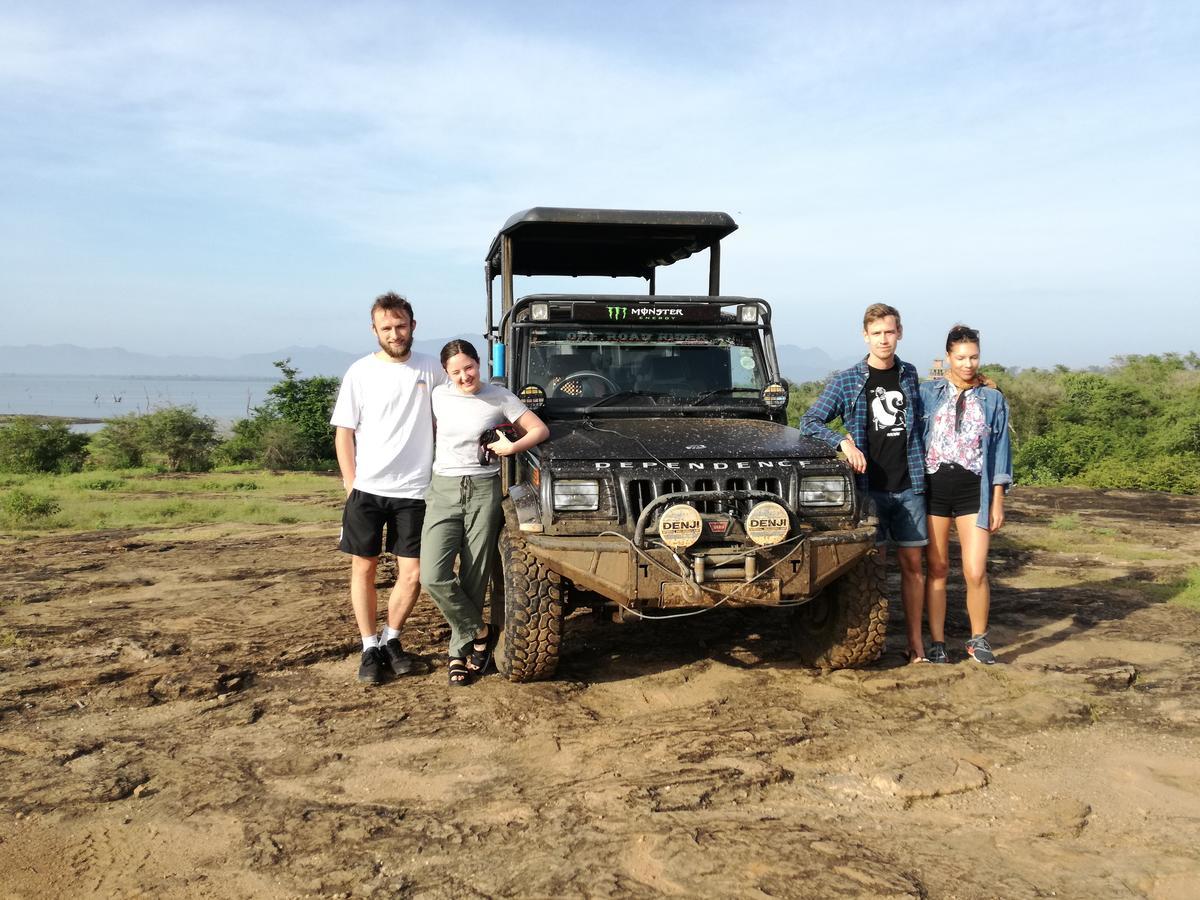 Induwara Safari Resort Удавалаве Екстериор снимка