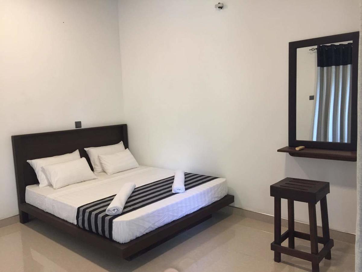 Induwara Safari Resort Удавалаве Екстериор снимка