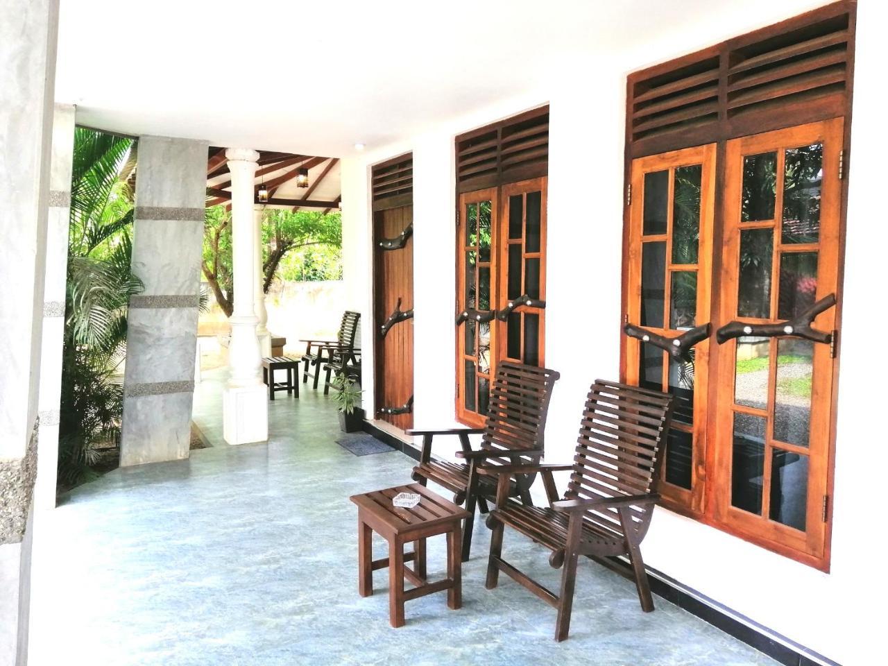 Induwara Safari Resort Удавалаве Екстериор снимка