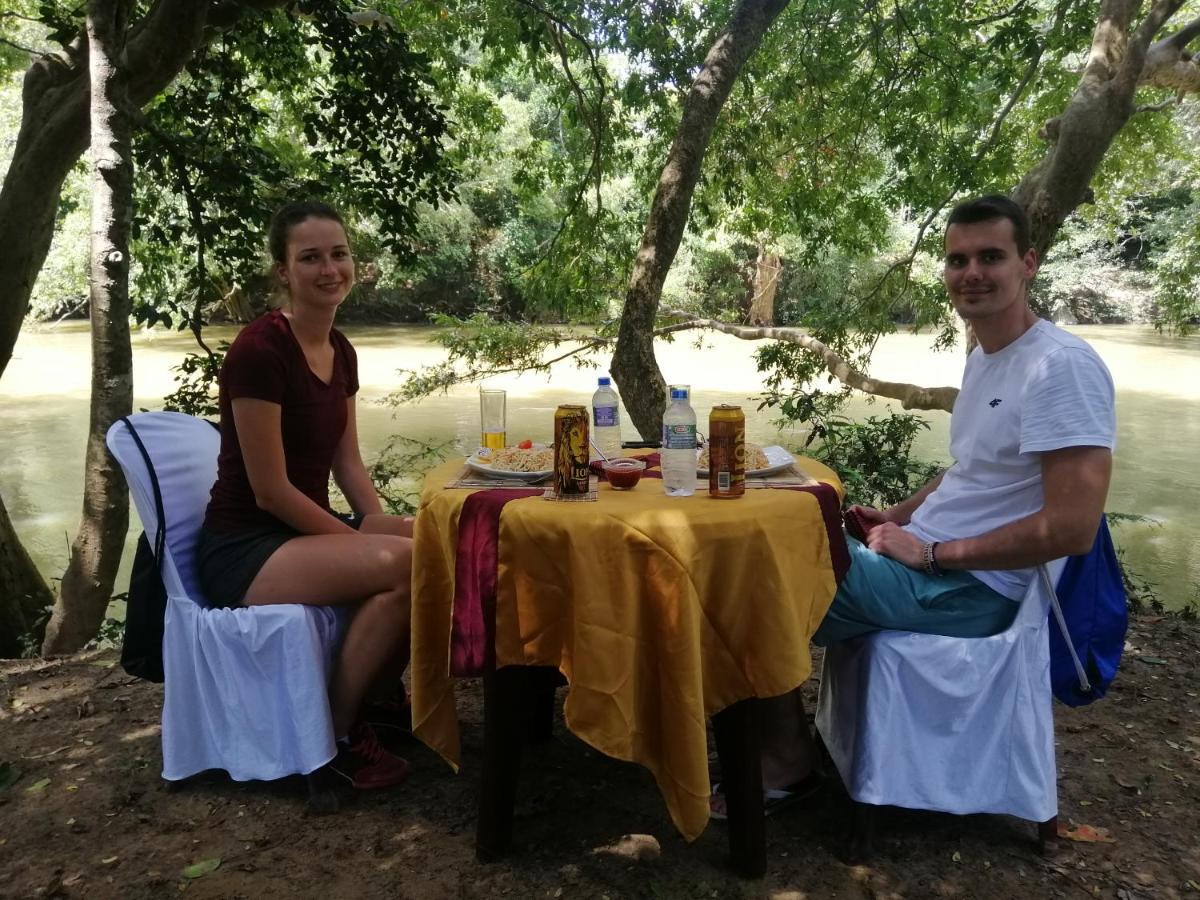 Induwara Safari Resort Удавалаве Екстериор снимка